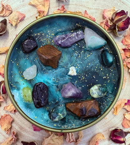 Manifestation Magic Crystal Candle – Tigers Eye, Rose Quartz, Amethyst, Citrine, Black Tourmaline & Green Aventurine | Hand-Poured Soy Wax Candle