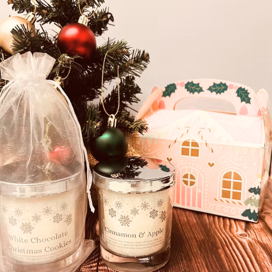Gingerbread House Candle Gift Set – Cozy Cinnamon & Apple Scents